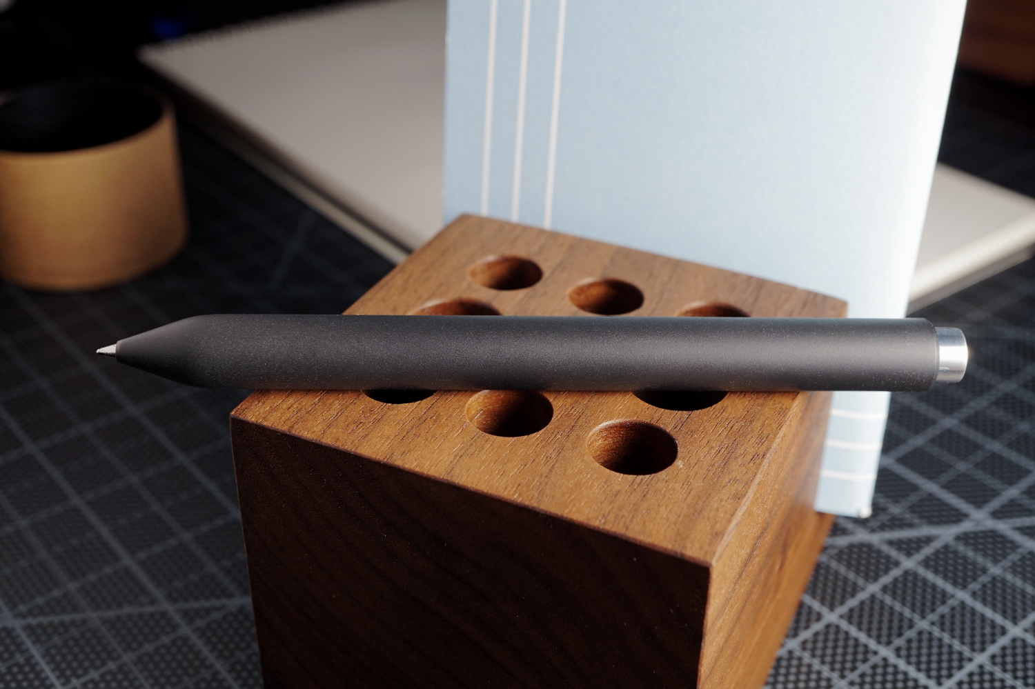 Mark One Minimal Pen by Studio Neat — The Clicky Post